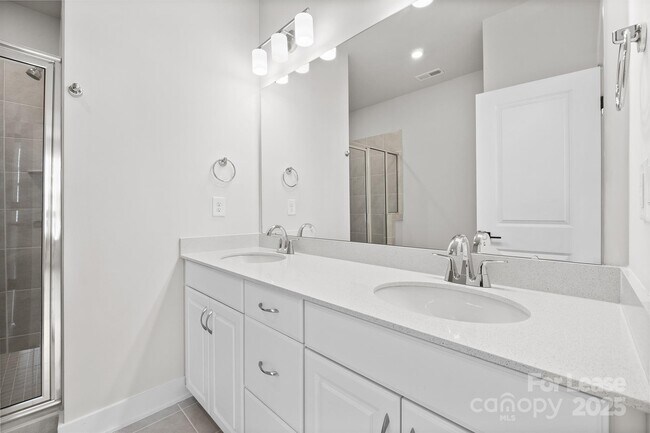 Photo - 3007 Jolene Ct