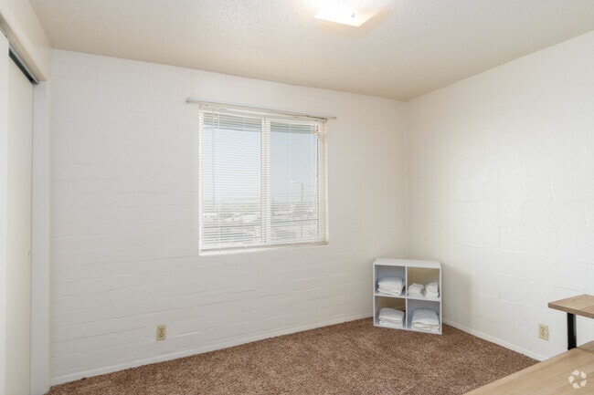 2BR, 1BA - 650SF - Second Bedroom