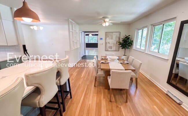 826 Claremont Ct