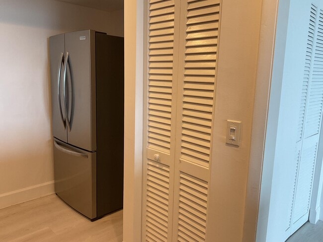 Photo - 2425 Presidential Way Unit 1103