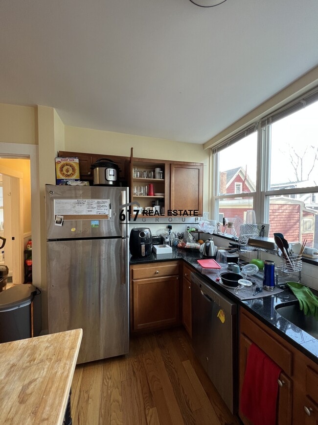 Photo - 332 Beacon St Unit 2