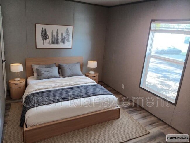 Photo - 16 English Village Park