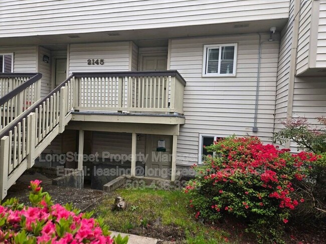Photo - 2145 NW Highland Dr Unit 2