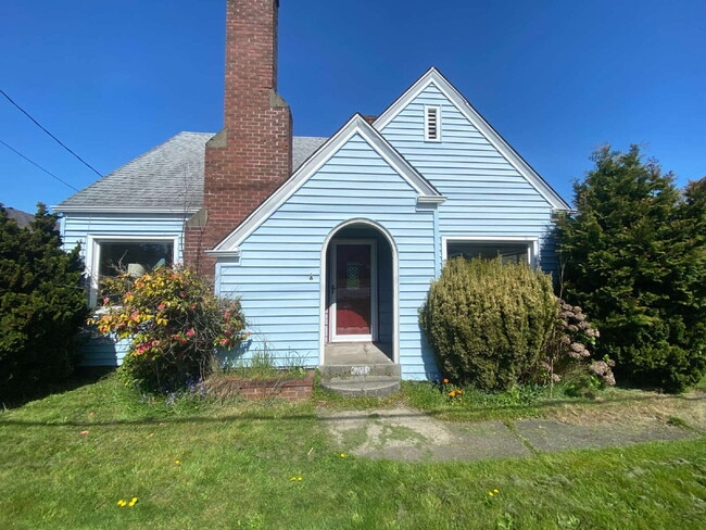 Building Photo - Walk to Whole Foods, Catch a Game at Civic Field, and Ride the Bus with Ease – Prime Lakeway Loca...