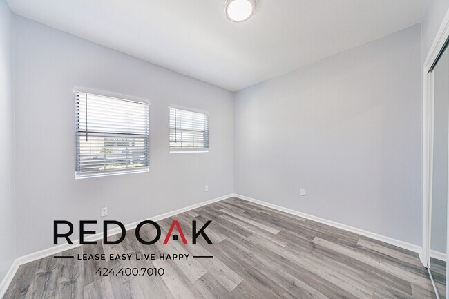 1032-1036 S Normandie Ave-1032-101