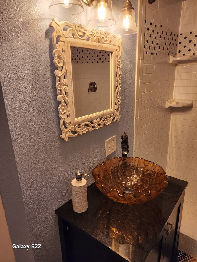 Photo - 710 Catskill St