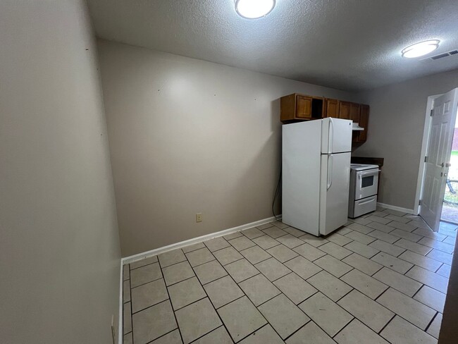 Photo - 467 30th Pl Unit B