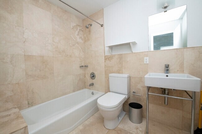 Photo - 4035 N Meridian Ave