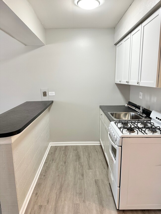 Photo - 1940 Mark Ave Unit 15