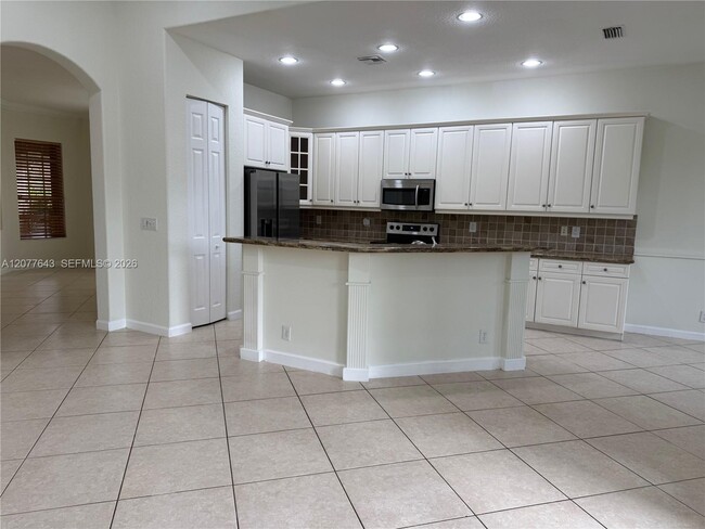 Photo - 12400 NW 78th Manor