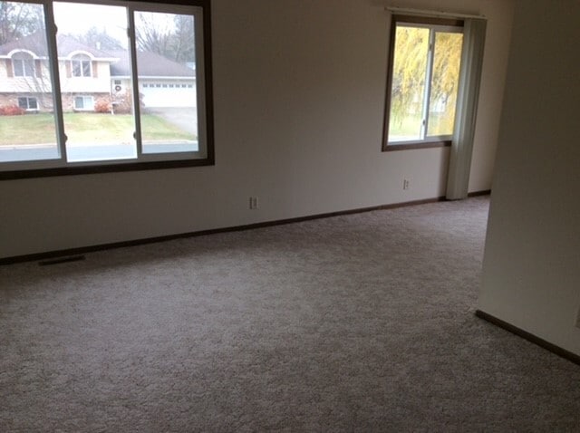 Photo - 1460 Meadow Ln