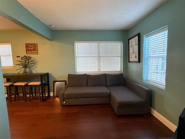 Photo - 1544 NW 4th Ave