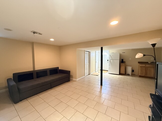 Photo - 8714 Edmonston Rd Unit 2