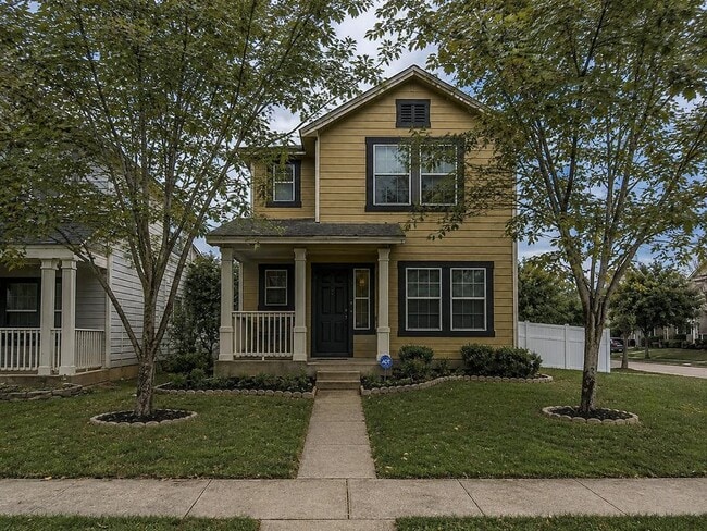 Building Photo - 710 Alamo Plaza Dr