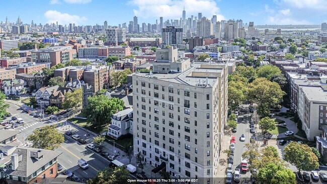 Building Photo - 2600 John F. Kennedy Blvd Unit 6C