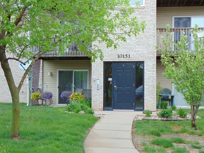 Photo - 10151 Sutton Dr Unit 6