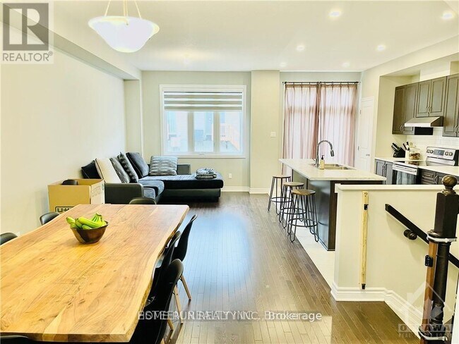 Photo - 864 Clarity Ave