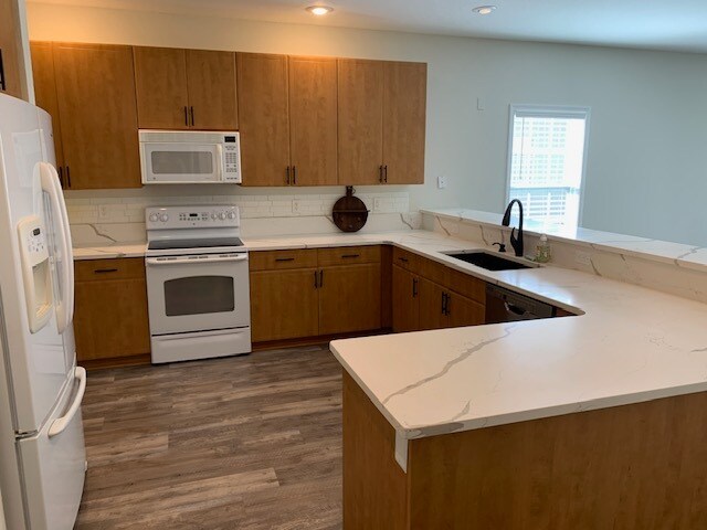 Photo - 103 Kensington Cir