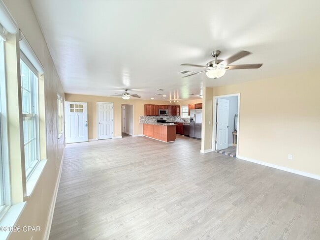 175 N Berthe Ave