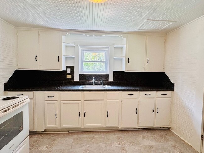 30 Dink Ashley Rd