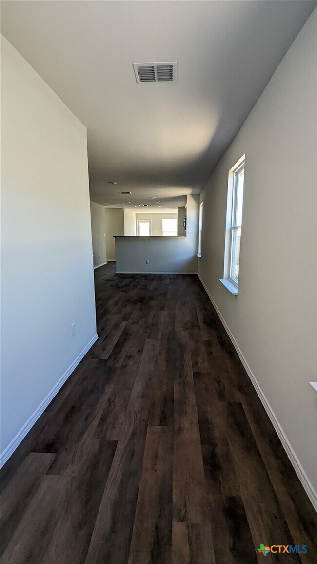 Photo - 521 Autumn Blaze