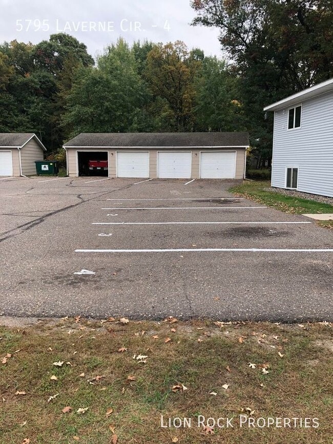 Photo - 5795 Laverne Cir N Unit 4
