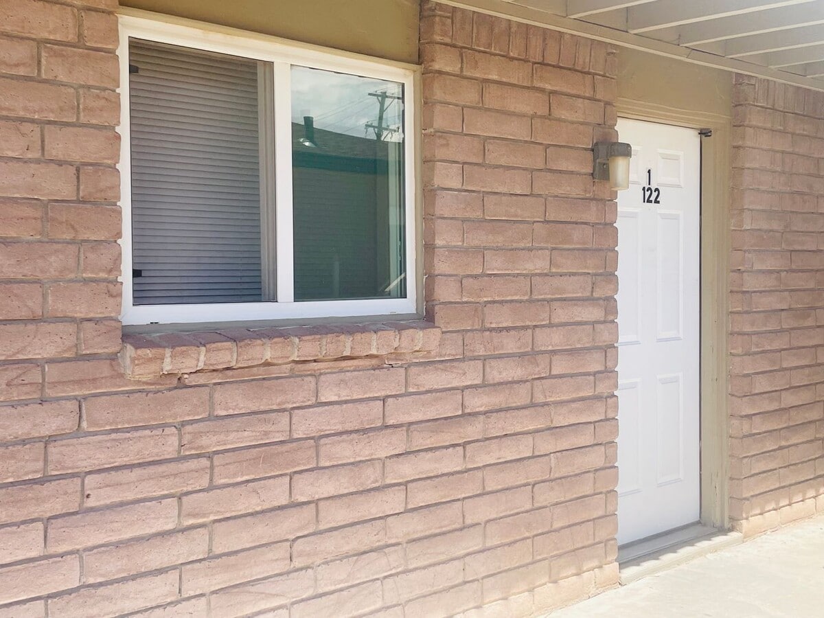 Photo - 122 N Ave E Unit 122