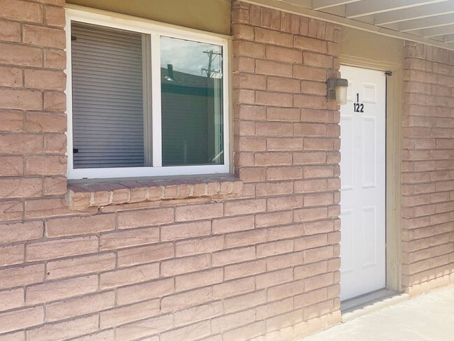 Photo - 122 N Ave E Unit 122