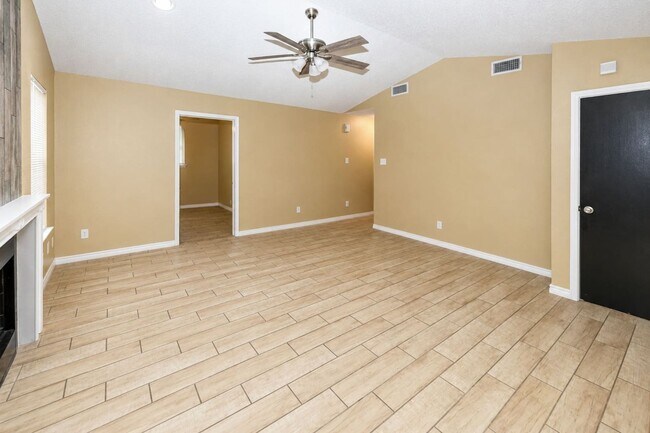 Photo - Charming Corner Lot Retreat: 3-Bedroom Haven in Killeen!