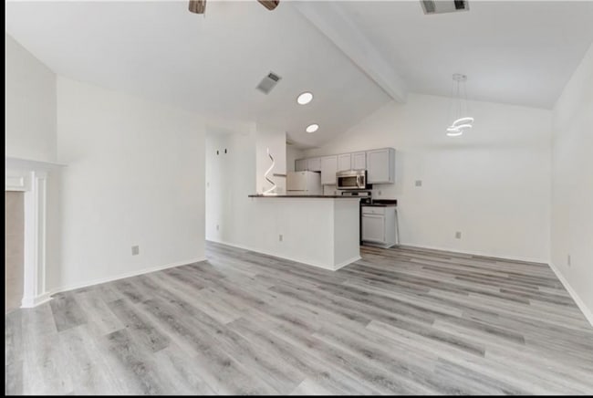 Photo - 16221 Edgemere Dr