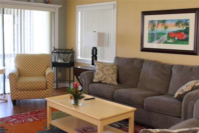 Photo - 335 Windrush Loop Unit 335