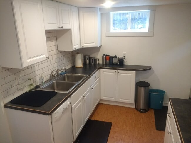 Photo - 617 E Laurel St Unidad Lower Level