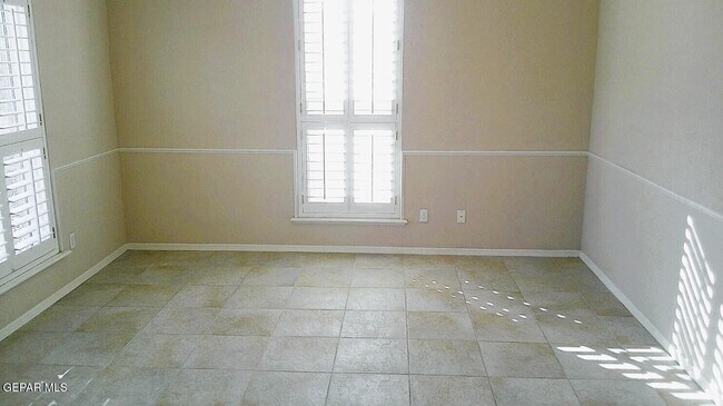 Photo - 901 Las Aves Pl