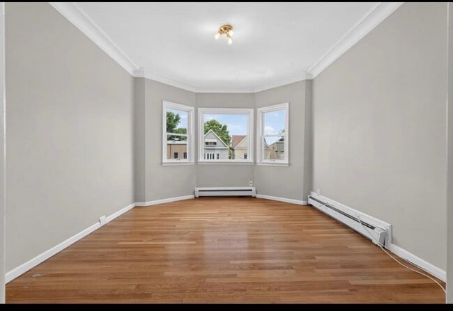 Photo - 14 W 30th St