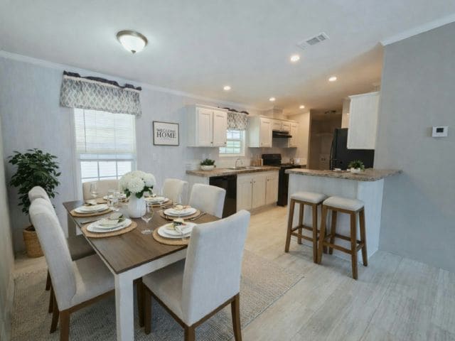 Photo - 3323 NE 14th St