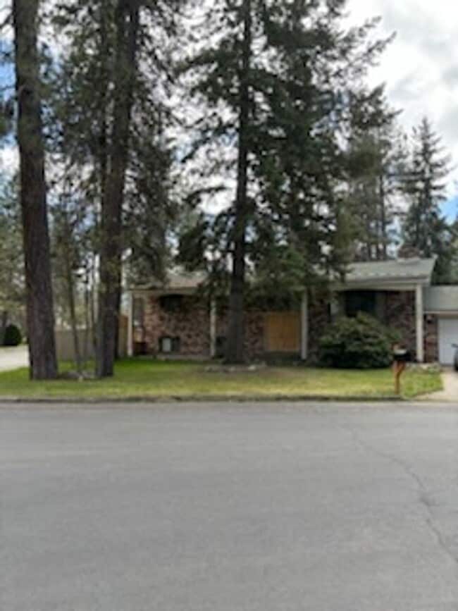 Photo - Unique duplex in post falls