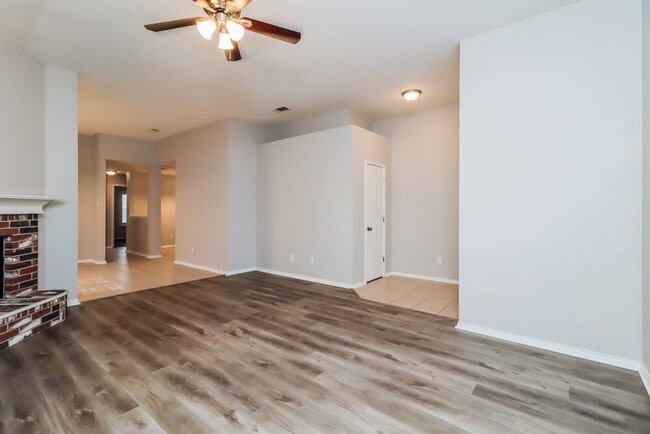Photo - 1201 Gray Dawn Dr