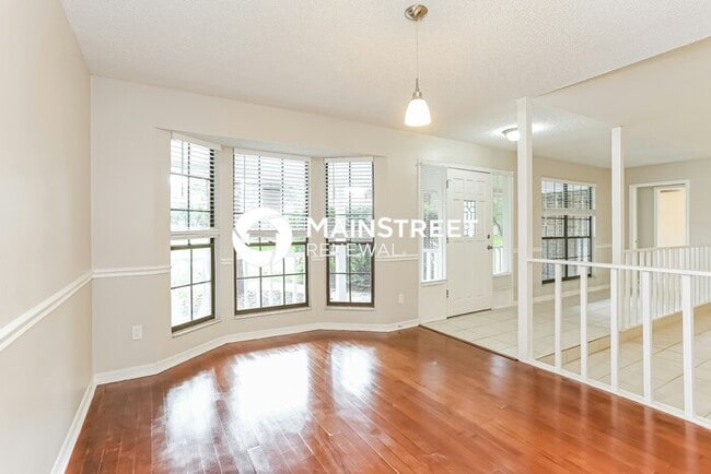 Photo - 4 Bedroom Pet-Friendly Home in FLEMING ISLAND, FL with Main Street Renewal