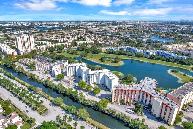 Building Photo - 9682 Fontainebleau Blvd Unit 306