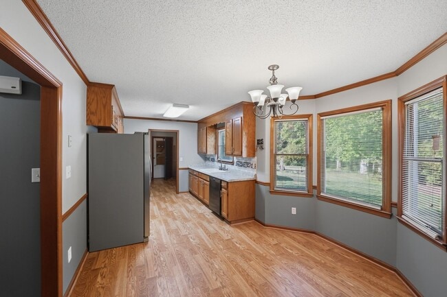 Photo - Spacious 4BR with Beautiful Backyard Retreat!