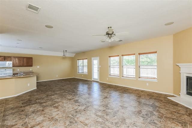 Photo - 108 Centennial Pl