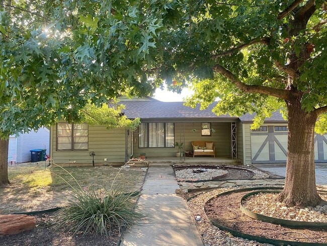 COMING SOON IN RIDGLEA NORTH! - COMING SOON IN RIDGLEA NORTH!