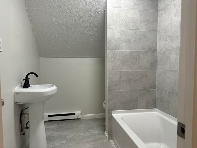 Photo - 60 Whitney St Apartamento