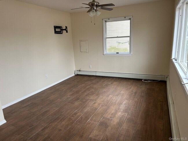 Photo - 1429 Deer Park Ave