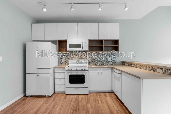 Photo - 4100 Lindell Blvd Unit 301