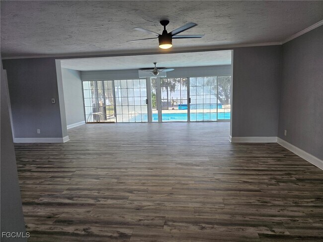 Photo - 3933 E River Dr