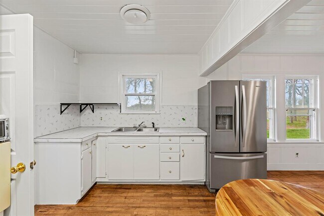 Photo - 1430 Us Highway 36