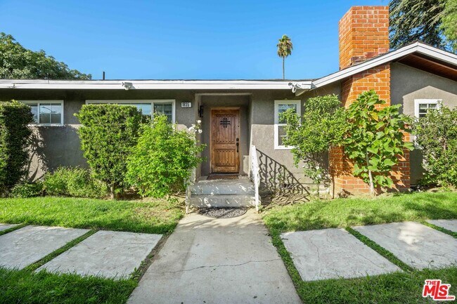 Building Photo - 1935 W 29th St Rental