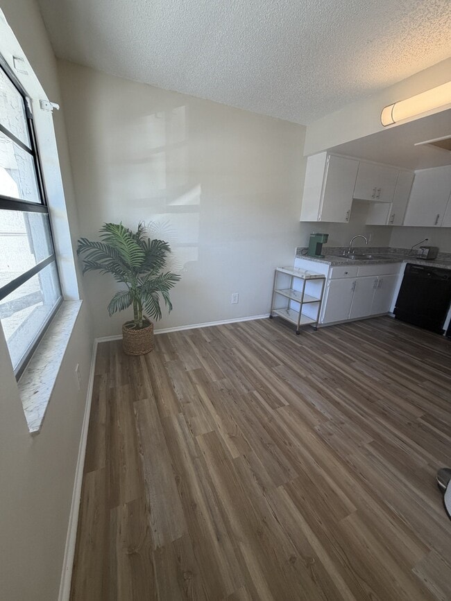 4201 49th Street N Unidad 203