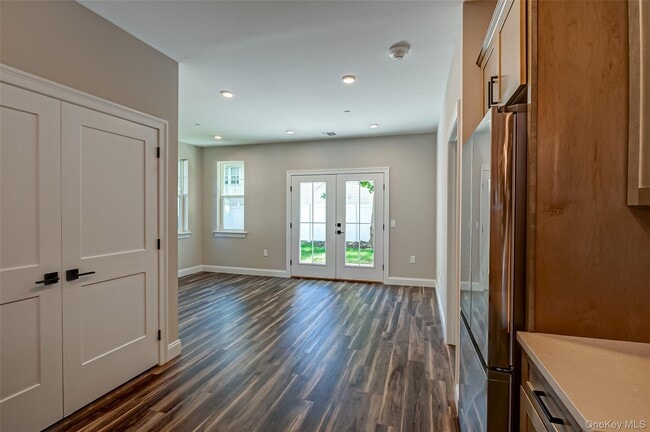 Photo - 1 Conklin St Unit 102